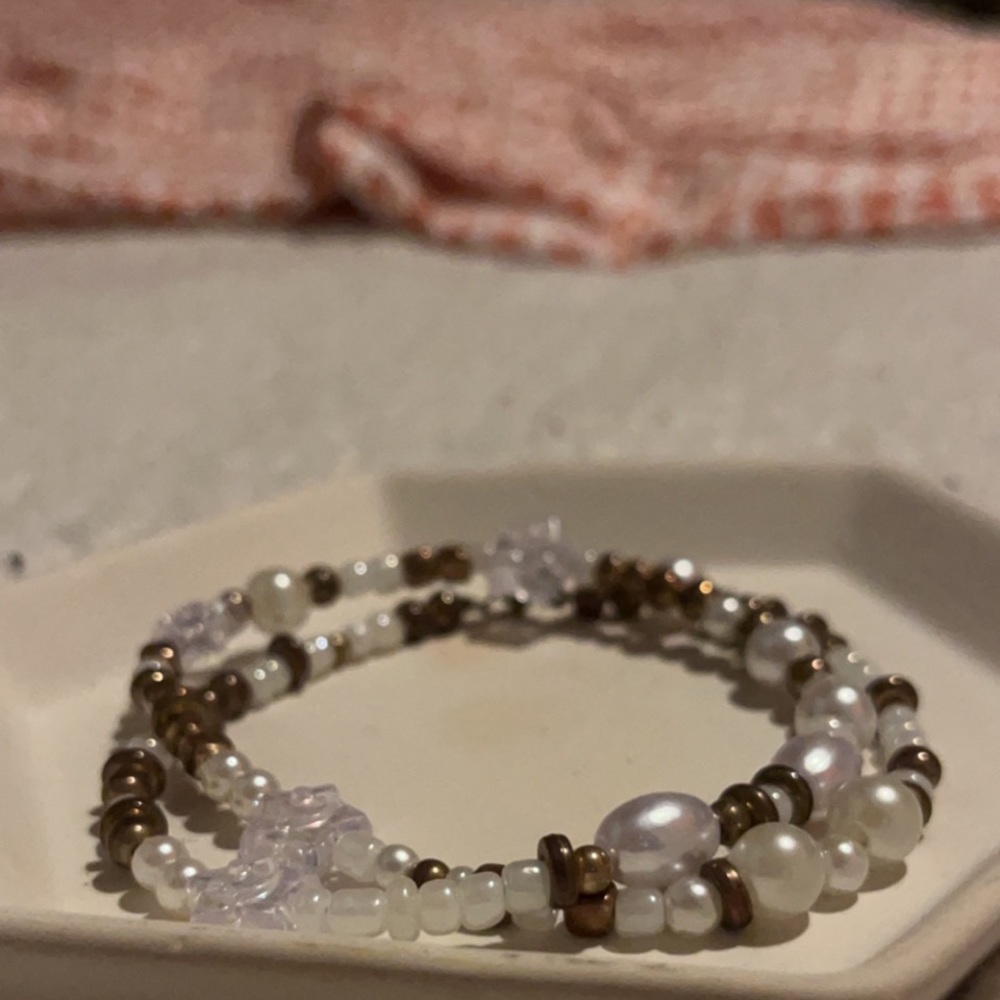 gold pearled necklace